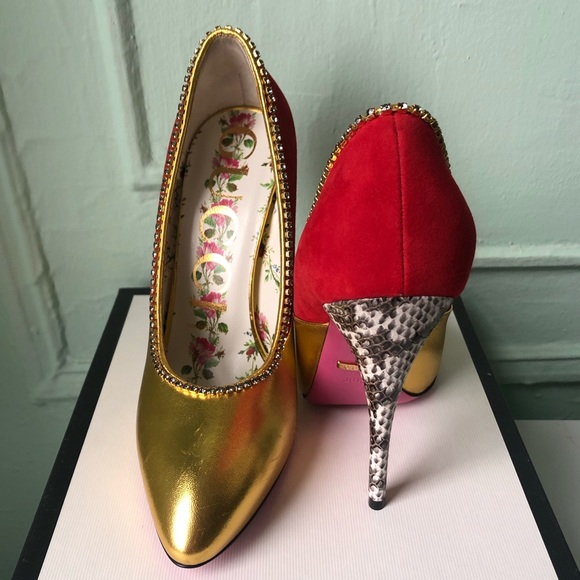 ❗️SALE❗️Gucci Stunning Gold leather heels - Picture 2 of 10